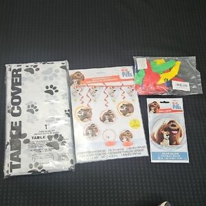 The Secret Life Of Pets, Party Pack, 3 Table Covers, Ballons, 7Pc Decoration Kit